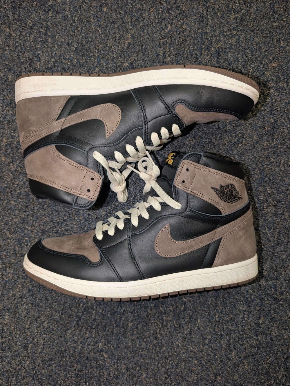 Jordan 1 High "Palomino" Size 11